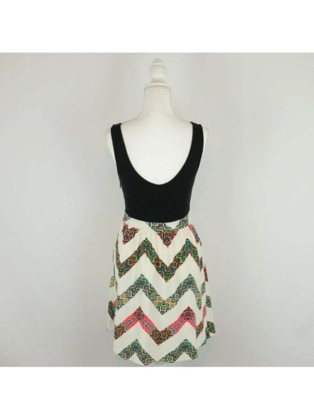 Anthropologie Maeve Amapola Women's Size 2 Black Chevron Striped Mini Dress
